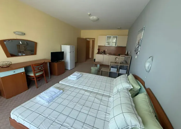 Апартамент 66 Златни пясъци